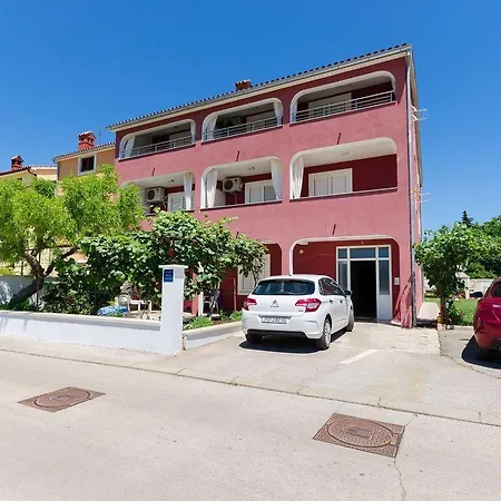 アパート Boris 771