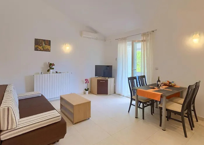 Apartment Boris 771 Fažana